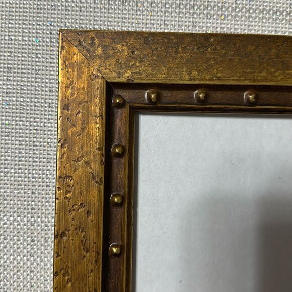 MILBURN Vintage Style Gold Brass Tone 5 x 7 Picture Frame - Picture 8 of 11